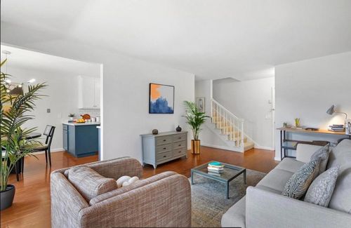 apt-42-7150 Rainbow Dr, San Jose, CA, 95129-4550 | Card Image