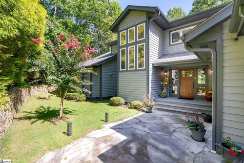 107 Spruce Ln, Zirconia, NC, 28790-9701 | Card Image