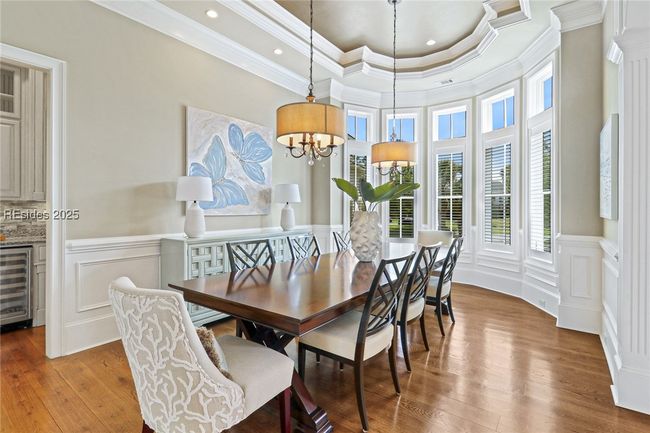 Formal Dining Room | Image 10