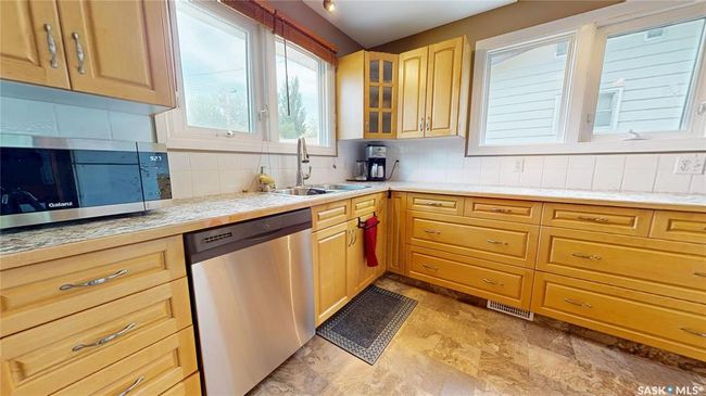 308 Cypress St, House other with 5 bedrooms, 2 bathrooms and 3 parking in Maple Creek SK | Image 16