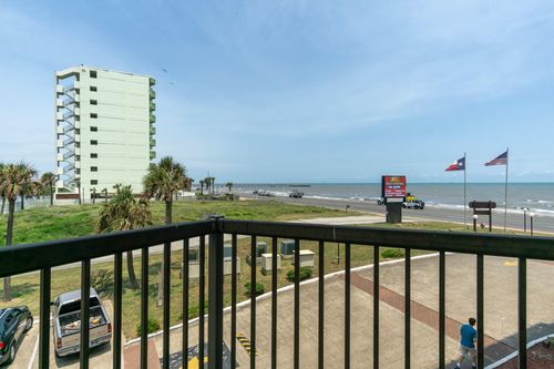 apt-206-9520 Seawall Blvd, Galveston, TX, 77554-5103 | Card Image