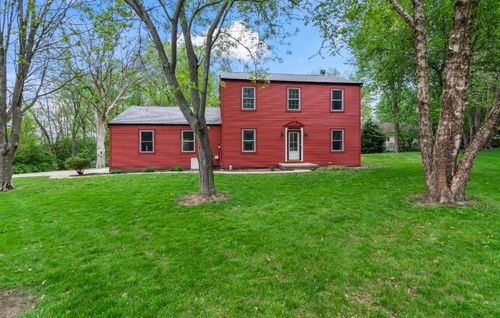 38 Wedgewood Ln, Girard, IL, 62640-1039 | Card Image