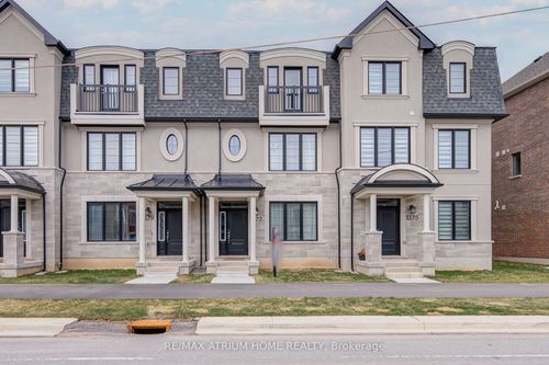 1377 William Halton Pky W, Oakville, ON, L6M5N9 | Card Image