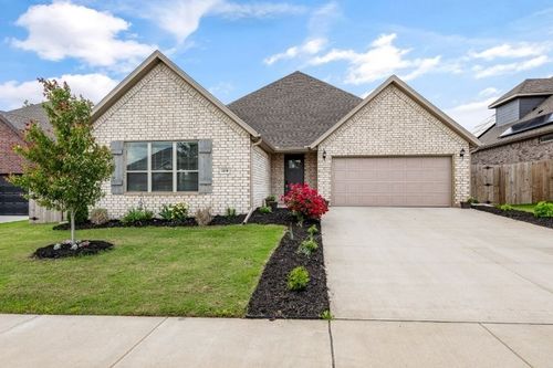 4400 Sw Pawhuska St, Bentonville, AR, 72713-8063 | Card Image