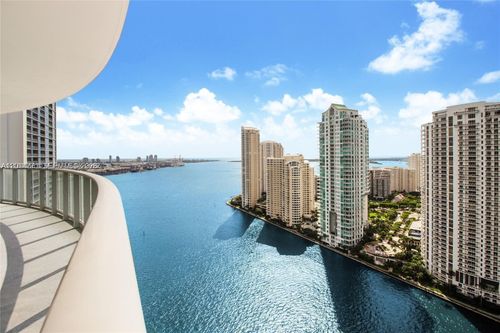 t3010-300 S Biscayne Blvd, Miami, FL, 33131-5312 | Card Image