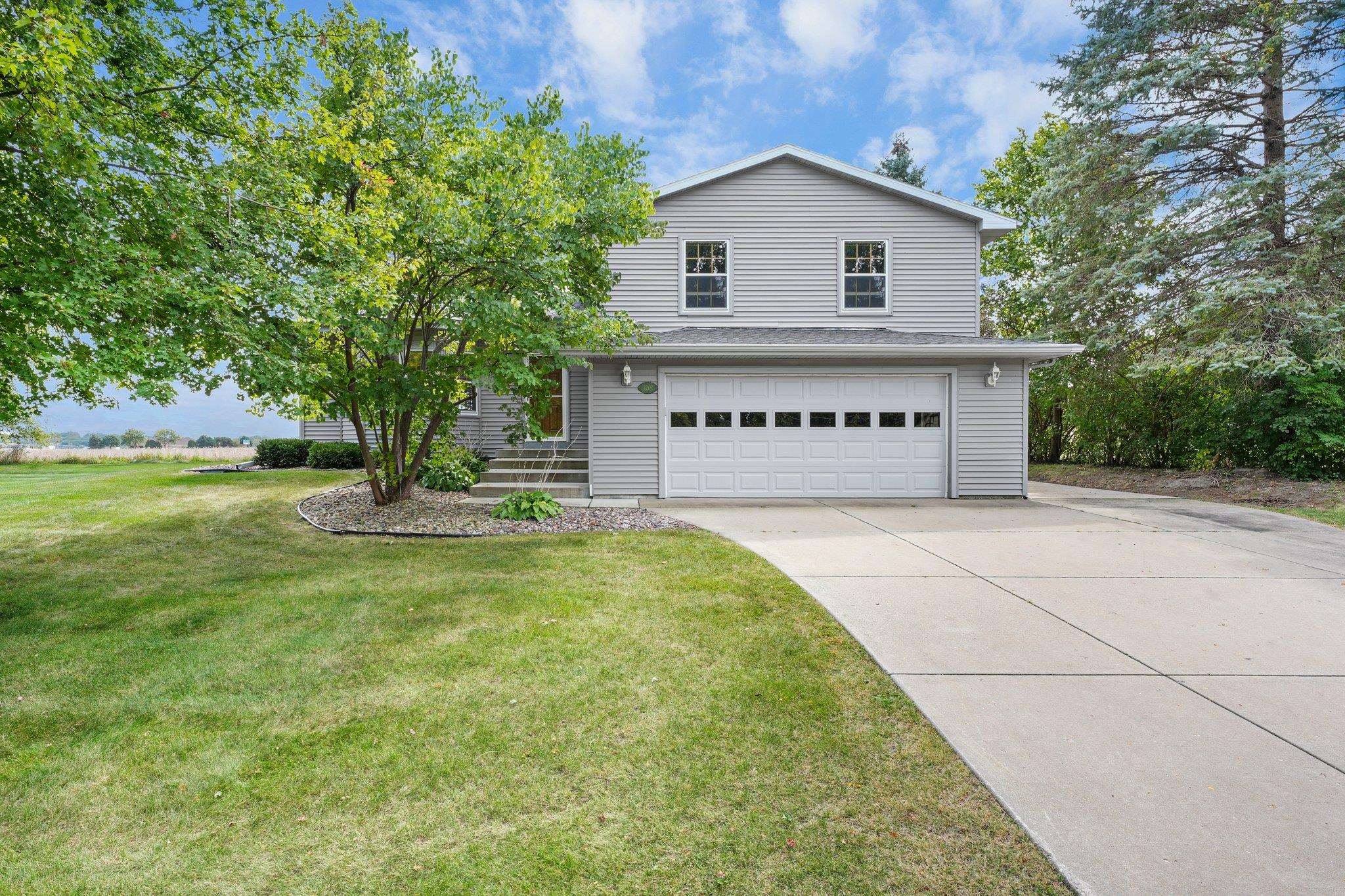 Giehler Dr, Stoughton, WI 53589