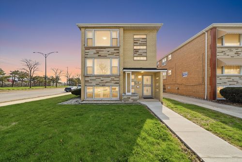 7901 S Whipple St, Chicago, IL, 60652-1628 | Card Image