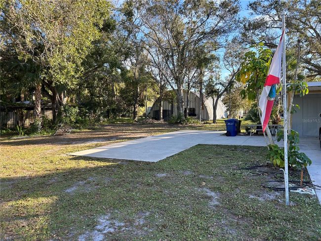 672 Pineapple Place, House other with 2 bedrooms, 1 bathrooms and null parking in Venice FL | Image 5