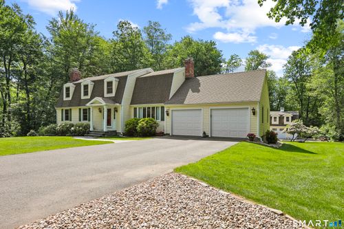 17 Briar Hill Rd, Avon, CT, 06001-4007 | Card Image