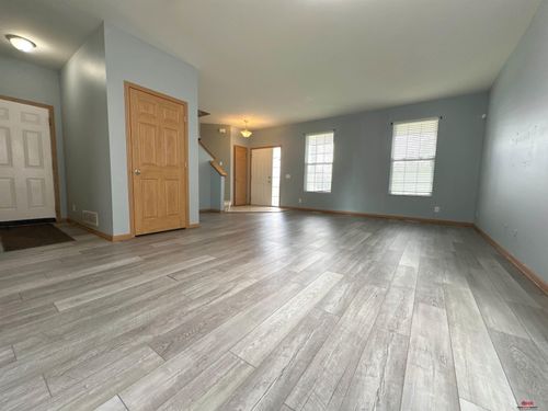 3810 S 189th St, Omaha, NE, 68130-6052 | Card Image