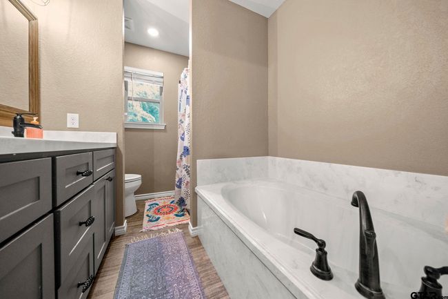 14083 Twin Ranch Rd, House other with 4 bedrooms, 2 bathrooms and null parking in Tyler TX | Image 10