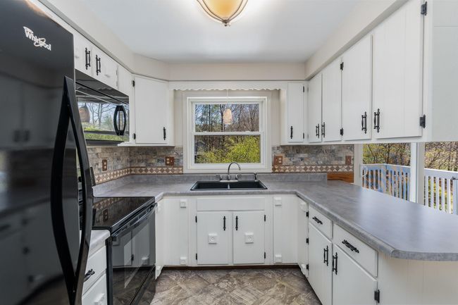 24 Profile Dr, House other with 3 bedrooms, 2 bathrooms and null parking in Merrimack NH | Image 9