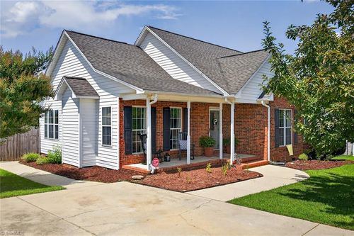 609 Clover Ct, Burlington, NC, 27217-8654 | Card Image