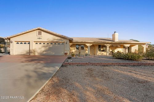 32822 Homestead Dr, Wickenburg, AZ, 85390-3108 | Card Image