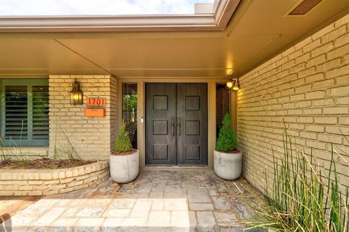 1701 Coventry Lane, Nichols Hills, OK, 73120 | Card Image