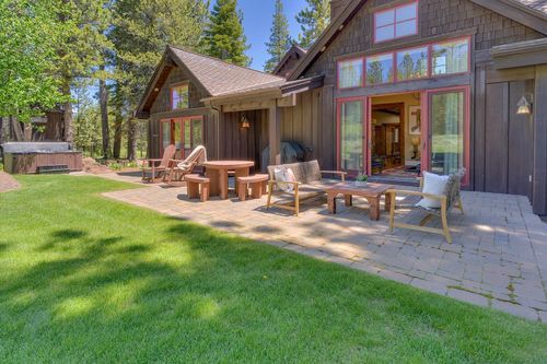 12420 Springbrook Pl, Truckee, CA, 96161-7001 | Card Image