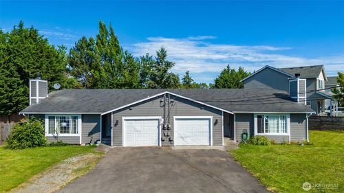 10010 15th Avenue Ct E, Tacoma, WA, 98445-6418 | Card Image