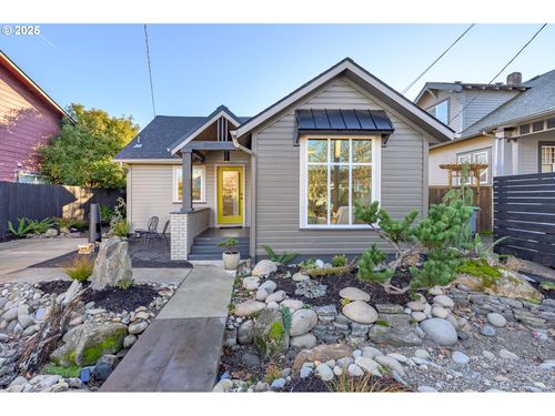 326 Ne 8th St, McMinnville, OR, 97128-4707 | Card Image