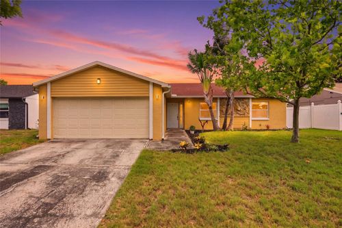 8405 Somerset Dr, LARGO, FL, 33773-2820 | Card Image