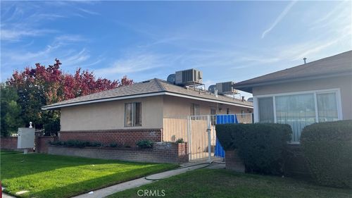 3462 E Clinton, Fresno, CA, 93703 | Card Image