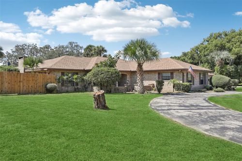 9910 Canterbury Dr, LEESBURG, FL, 34788-3613 | Card Image