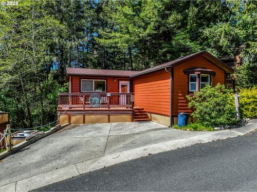 b8-19921 Whaleshead Rd, Brookings, OR, 97415-8367 | Card Image