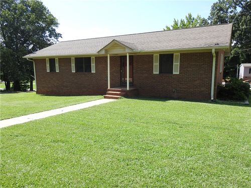 729 Darlington St, Calhoun Falls, SC, 29628-1115 | Card Image