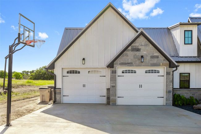 7504 Jibe Cir, House other with 3 bedrooms, 3 bathrooms and null parking in Brownwood TX | Image 5