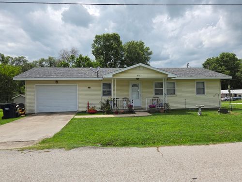 1127 N Oak Street, Buffalo, MO, 65622 | Card Image