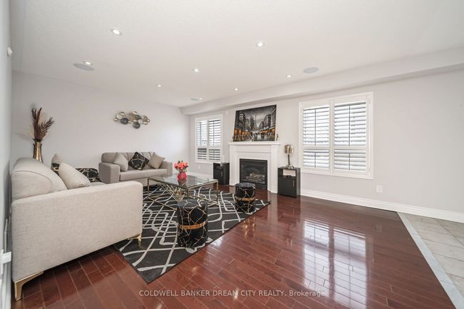 60 Capistro St, House other with 8 bedrooms, 5 bathrooms and 4 parking in Brampton ON | Image 8