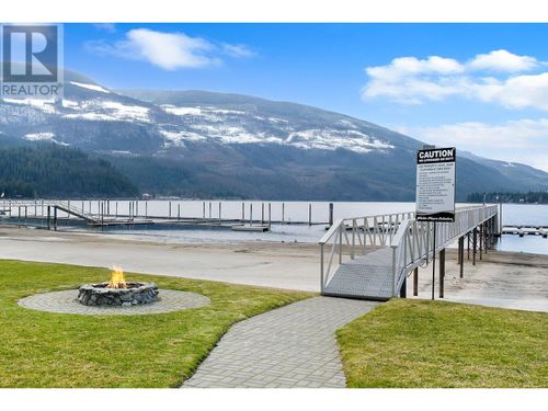 4-213 White Pine Cres, Sicamous, BC, V0E2V1 | Card Image