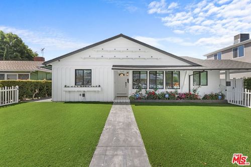 14642 Runnymede St, Van Nuys, CA, 91405-5214 | Card Image