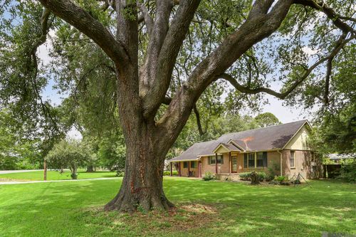 62400 Bayou Jacob Rd, Plaquemine, LA, 70764-5525 | Card Image