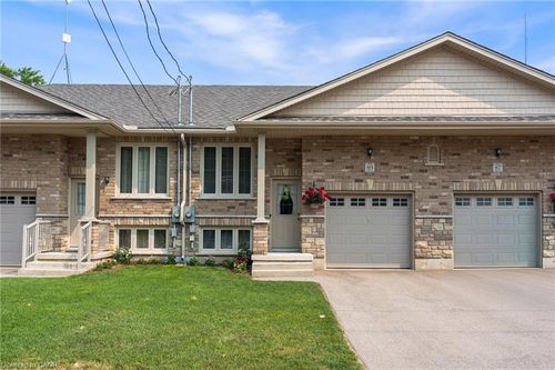 89 Windham St, Simcoe, ON, N3Y2L2 | Card Image