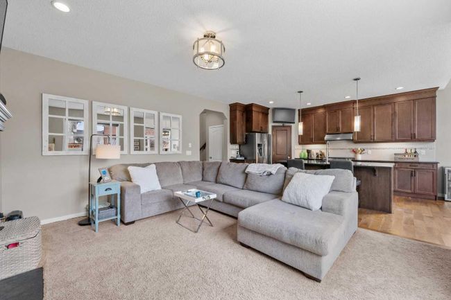 180 Cranston Gate Se, Home with 3 bedrooms, 2 bathrooms and 4 parking in Calgary AB | Image 5