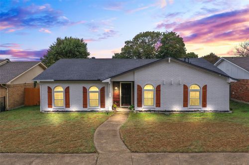 7306 Blackwillow Ln, Dallas, TX, 75249-1430 | Card Image