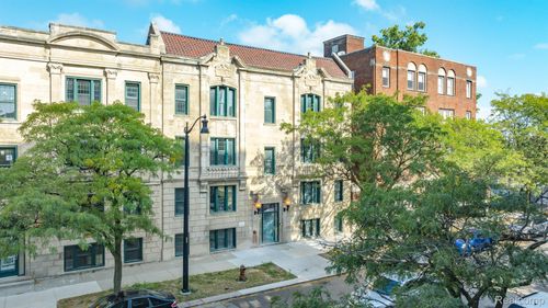 212-100 Seward Street, Detroit, MI, 48202 | Card Image