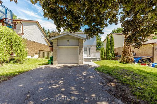 15 Glendan Crt, Cambridge, ON, N1R7N4 | Card Image