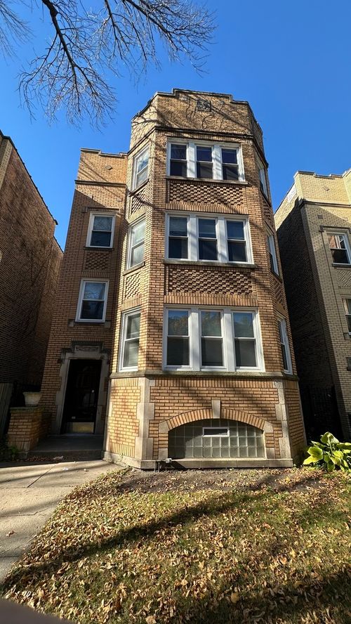 2-5530 N Artesian Ave, Chicago, IL, 60625-7981 | Card Image
