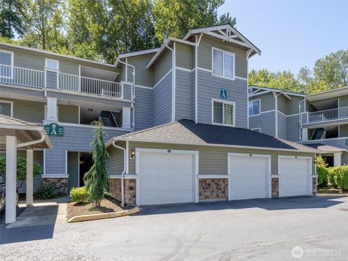 apt-a104-12712 Admiralty Way, Everett, WA, 98204-8011 | Card Image