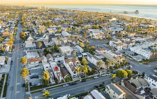 322 12th St, Huntington Beach, CA, 92648-4519 | Card Image