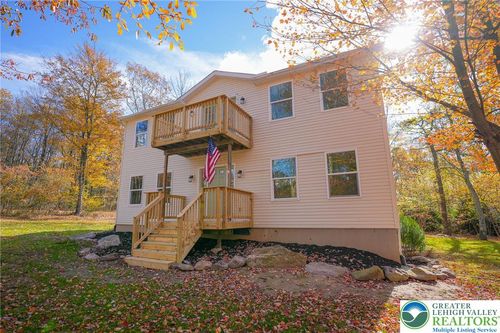 31 Orange Ln, Jim Thorpe, PA, 18229-3636 | Card Image