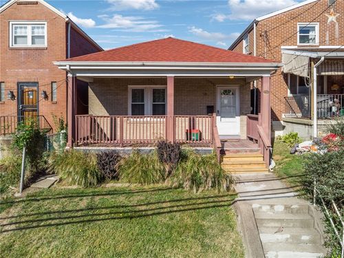 7637 Roslyn St, Pittsburgh, PA, 15218-2180 | Card Image