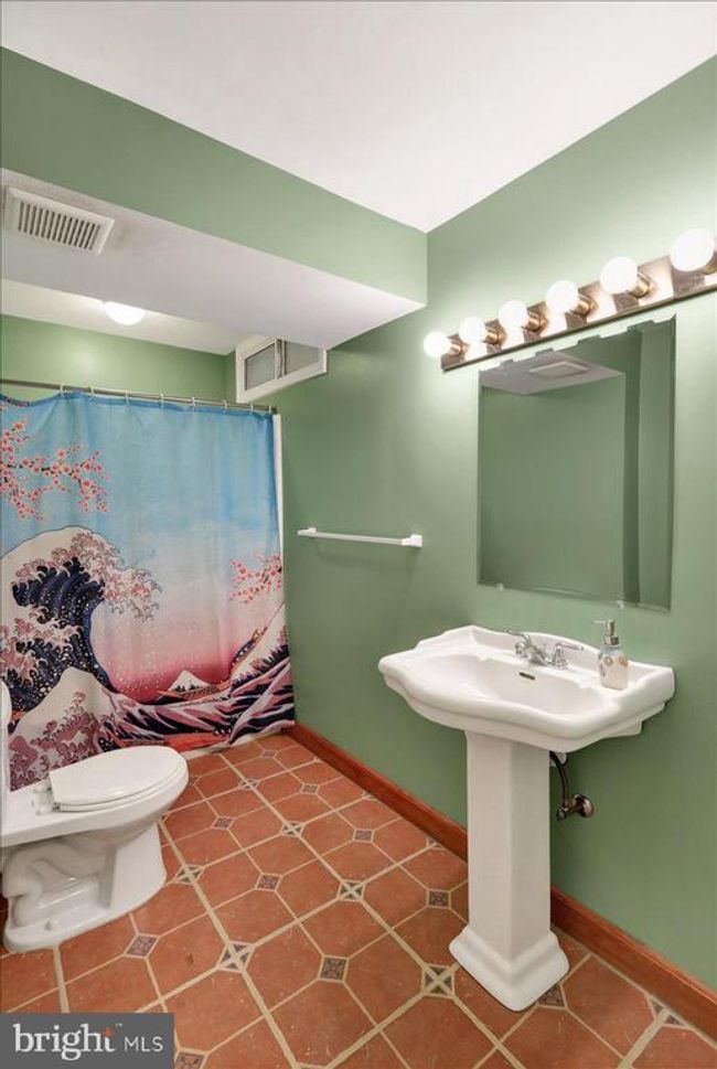 1631 W Thistle Dr, House other with 6 bedrooms, 5 bathrooms and null parking in Wyomissing PA | Image 28