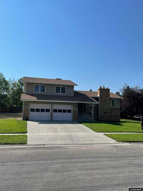 3541 Eagle Dr, Casper, WY, 82604-4525 | Card Image