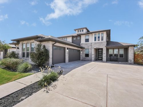 8608 Bestride Bnd, Austin, TX, 78744-1524 | Card Image