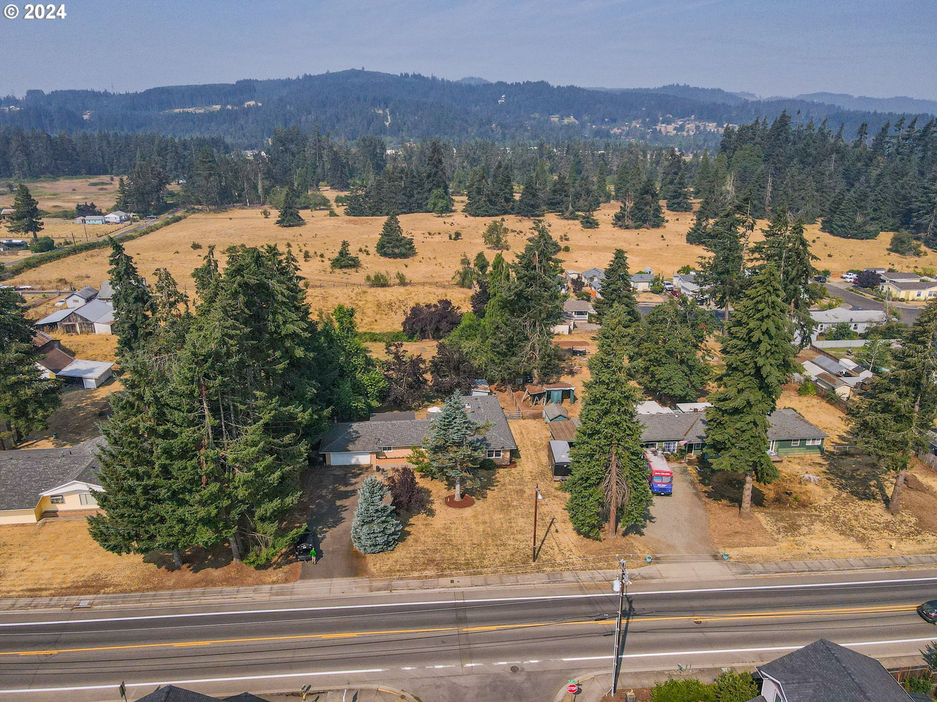 6th St, Cottage Grove, OR 97424