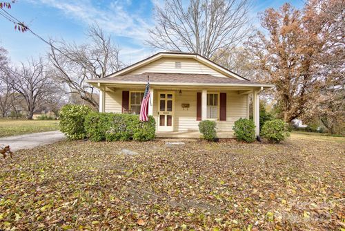 324 S Whitehead Ave, Spencer, NC, 28159-1660 | Card Image