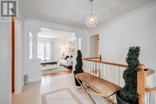 135 Jennifer Crescent, East Gwillimbury (Sharon), ON, M5G1M1 | Card Image