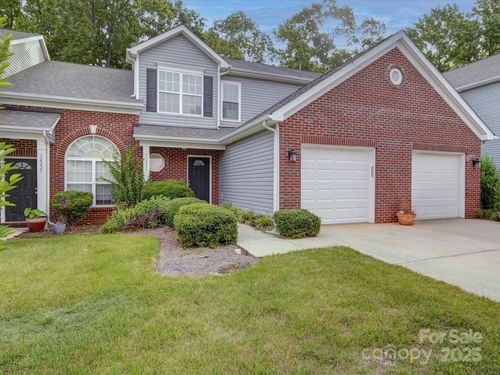 12231 Stratfield Place Cir, Pineville, NC, 28134-6328 | Card Image